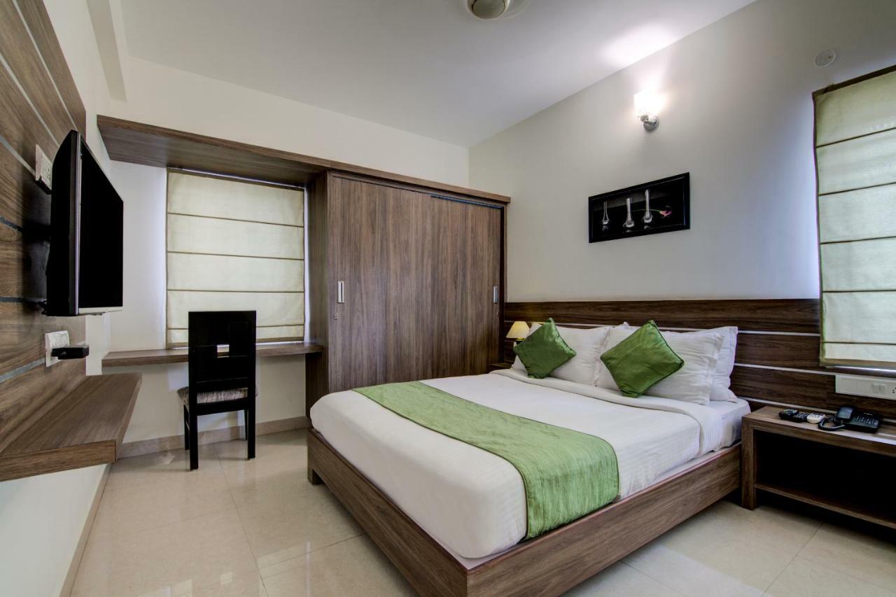 Sunshine Suites Grand Deluxe Bangalore Exterior photo
